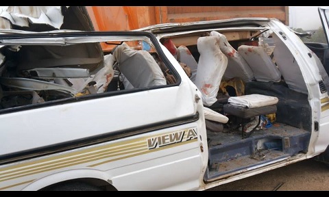 بالصور :مقتل سبعة اشخاص واصابة اخرين في حادث مروري في كربلاء