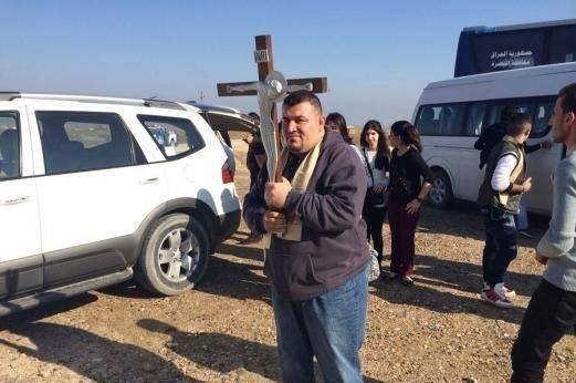 150 مسيحيا يبدؤن الحج الروحي في مدينة اور الاثرية (‏مصور )