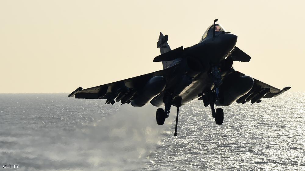 الطيران الفرنسي يدمر مقر قيادة لداعش غرب الموصل ويقتل قيادياً بارزا