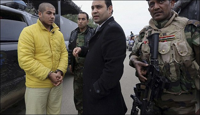 شاهد بالصور :كيف جرت المقابلة بين "ارهابي" من داعش وضحاياه؟