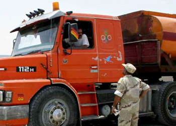 القبض على عصابة تهرب النفط لكيان داعش الارهابي في صحراء النجف الاشرف