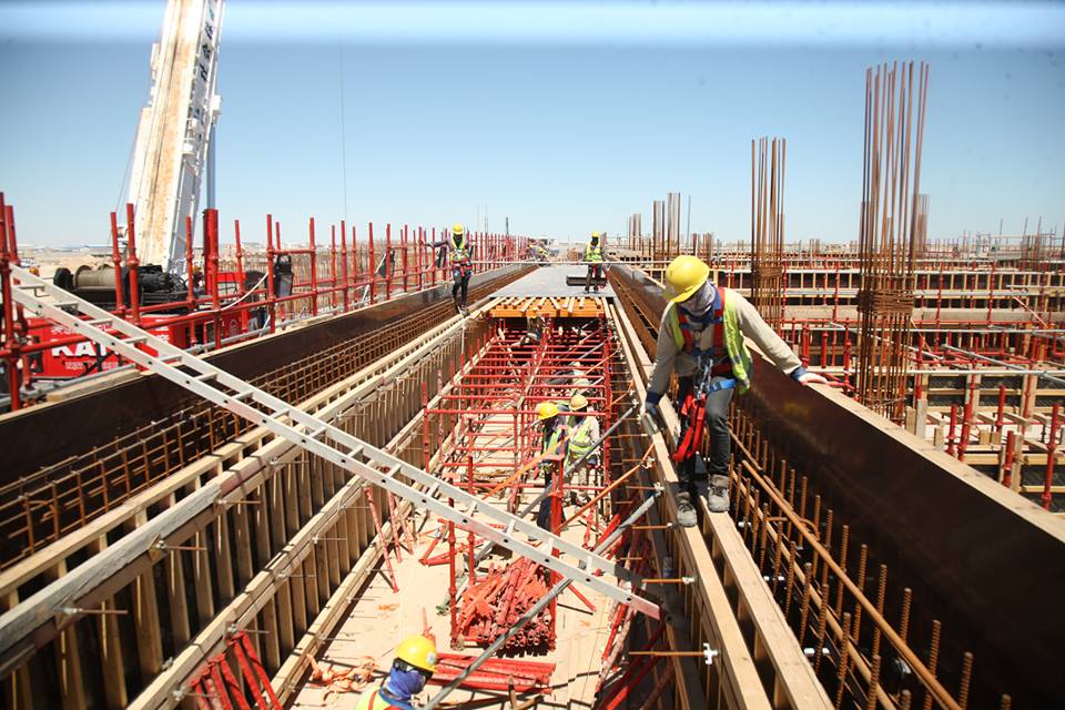 المالكي يطالب وزارة المالية بتوفير التخصيصات المالية لمنع توقف العمل بمشروع مصفى كربلاء النفطي