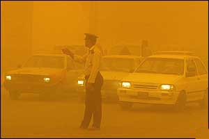 وفاة امراة وتعرض  18 من الزوار الايرانيين الى اصابات  تنيجة  حادث مروري في كربلاء