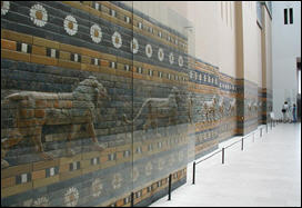 العراق يحاول استعادة القطع الاثرية المنهوبة من متاحفه ومواقعه الاثرية