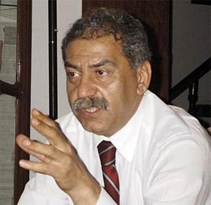 مشاجرة تؤدي الى الضرب بالايدي بين مثال الالوسي وعبد كريم العنزي