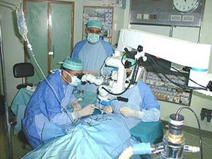 وصول اجهزة متطورة لمجمع الحسين الطبي الخيري في كربلاء