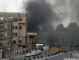 ارتفاع عدد قتلى التفجير قرب السفارة الأمريكية والسلطات اليمنية تعتقل 19 شخصا يشتبه بهم