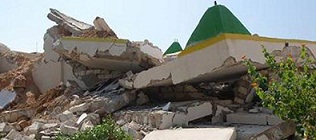 تونس : الوهابيون يحرقون ويدنسون اضرحة ومقامات صوفية