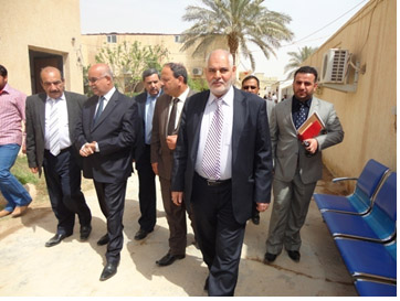 نواب كربلاء في زيارة لكلية ابن حيان :العراق يتجه نحو الأفضل في ميدان التعليم