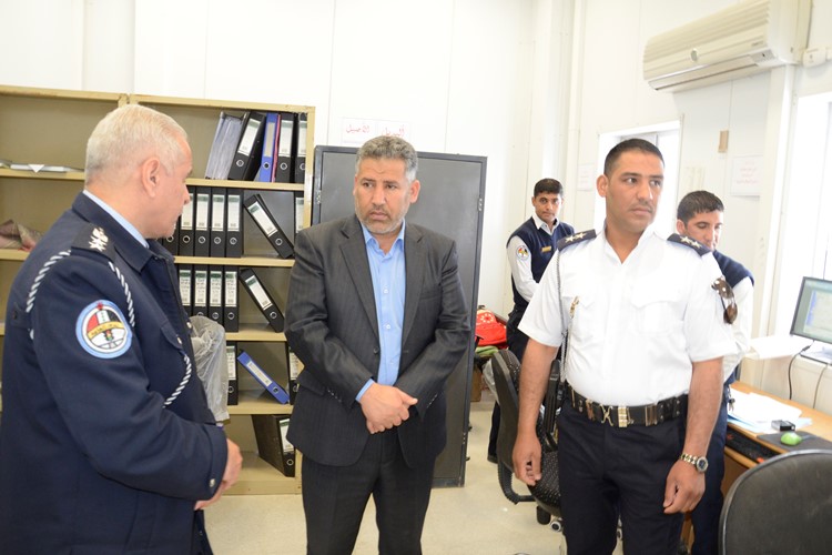 نائب محافظ كربلاء: يطالب مديرية المرور العامة بزيادة الكوادر في مركز تسجيل المركبات