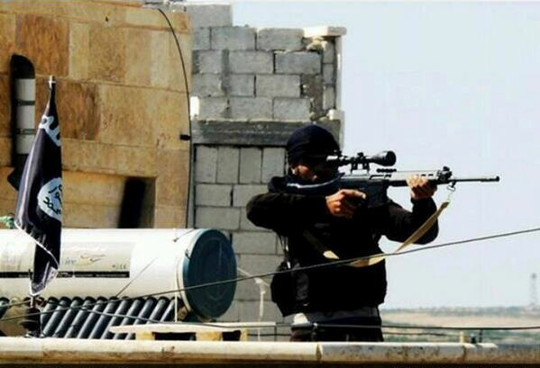 الاستخبارات العسكرية تعتقل مدرب قناصي حماية البغدادي بكمين في الانبار