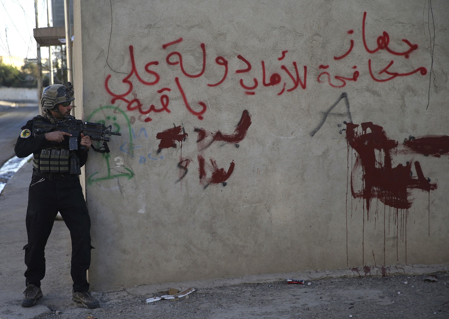 مكافحة الارهاب تحرر حيي وادي العين الجنوبي ورجم الحديد في الموصل