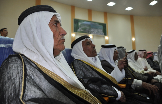 لجنة عراقية لتوزيع السلاح على عشائر الانبار لقتال "داعش"