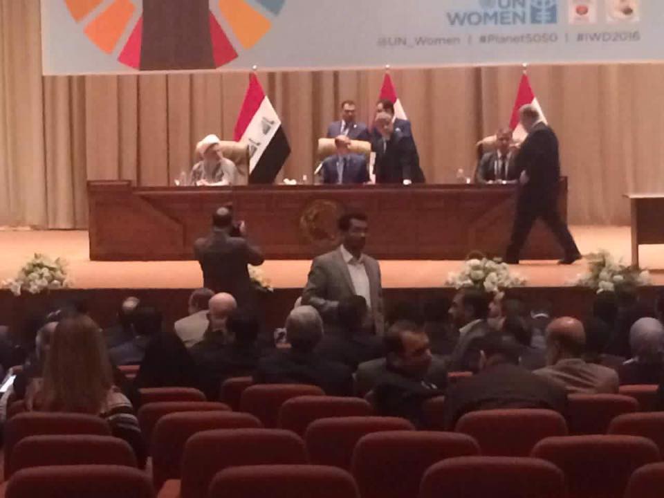 الكرد يعترضون على استقالة الجعفري والبرلمان يؤجل قبولها