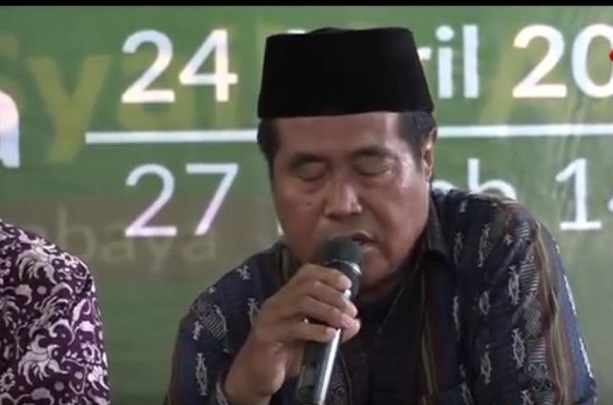 وفاة أشهر قارئ إندونيسي وهو يتلو القرآن على الهواء مباشرة