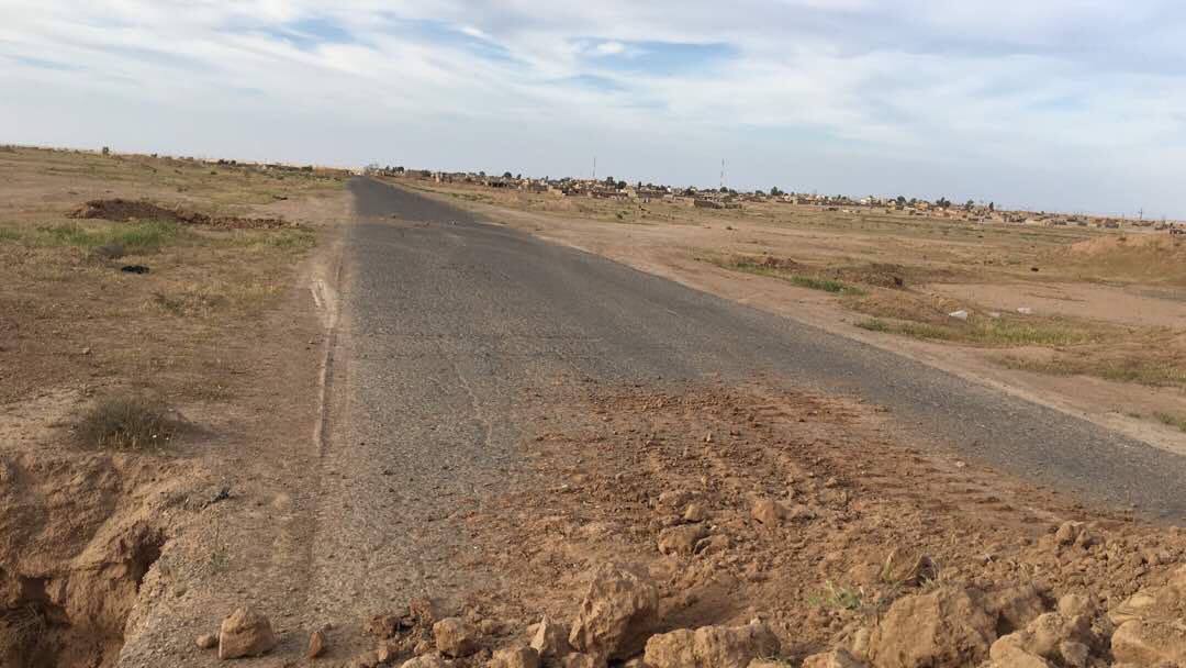 لواء علي الاكبر يقطع الطريق الرئيسي بين نينوى والانبار