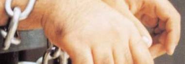 سجن موظف في جمعية الهلال الاحمر العراقية خمس سنوات والزامه بدفع مبلغ (232) مليون دينار الذي اختلسه