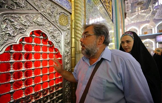 وفد أوكراني روسي يزور كربلاء للتعرف على حضارتها ورموزها المقدسة ويكشف السر وراء حبّ المسيحيين للإمام الحسين