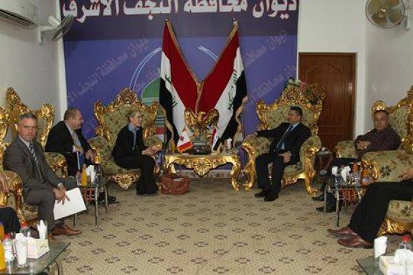 النجف تبحث مع السفير الكندي تطوير افاق التعاون