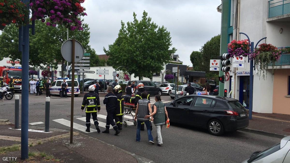 فرنسا .. هجوم على كنيسة ومقتل قس ذبحاً