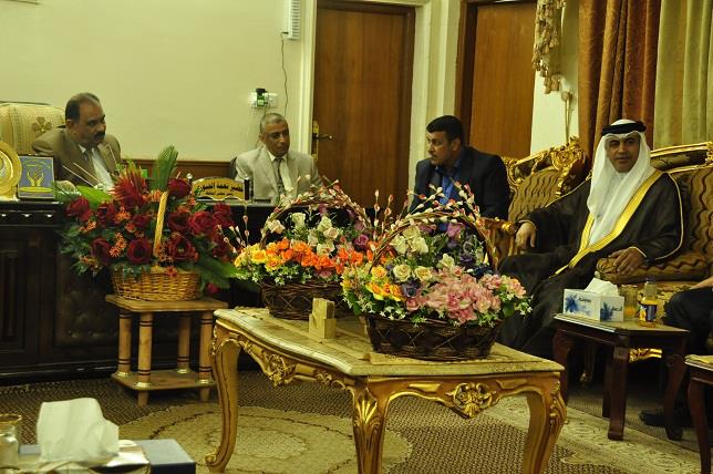 القنصل البحريني في النجف يبحث مع رئيس المجلس تذليل العقبات امام الزوار البحرينيين