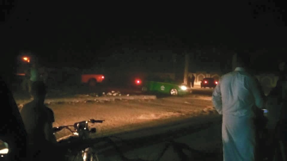 انفجار مخلفات حربية في احد بوابات مقبرة وادي السلام