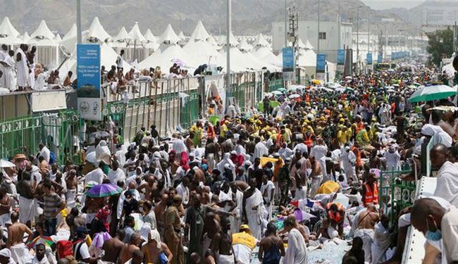 نيويورك تايمز: كارثة منى سببها إقفال المخارج لمرور "شخصيات مهمة"