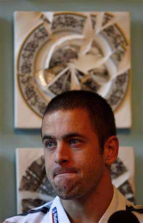 ارسنال يهزم استون فيلا 2-1 ويعزز تصدره للدوري الانجليزي لكرة القدم