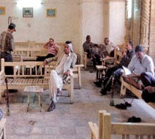 المقاهي في كربلاء  برلمانات شعبية …وجزء من تاريخ سياسي