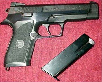 السماح للاطباء العراقيين بحمل السلاح دفاعا عن النفس