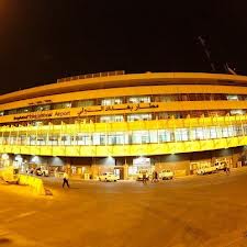 رويترز: طيران الإمارات تعلق رحلاتها إلى بغداد