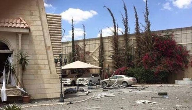 الطيران السعودي يستهدف محيط السفارة الإيرانية بصنعاء