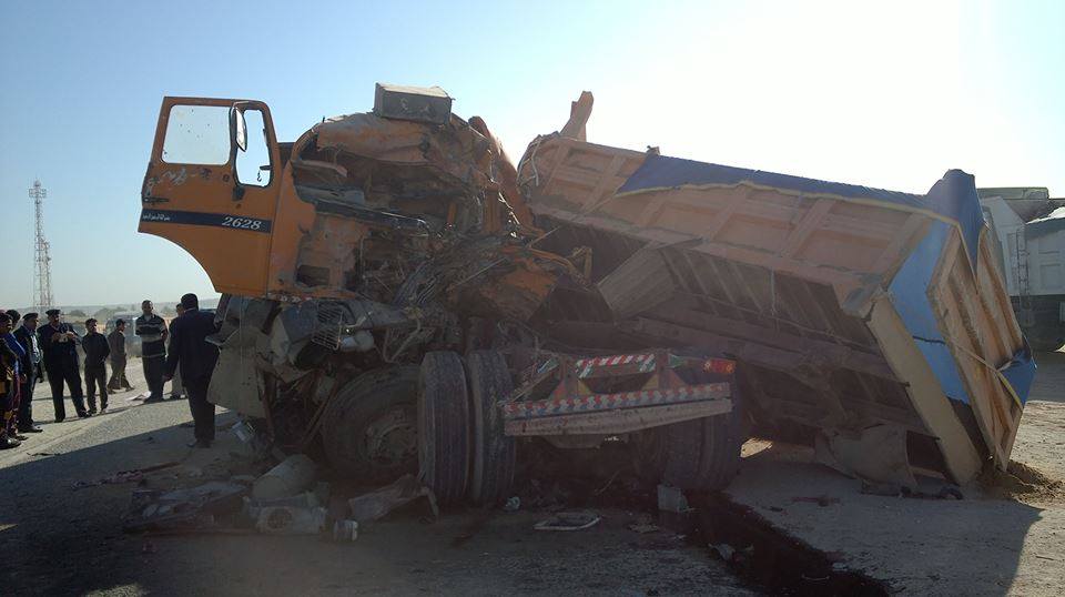 بالصور :حادث مروري مروع يودي بحياة سائقي شاحنتين على طريق كربلاء –عين التمر