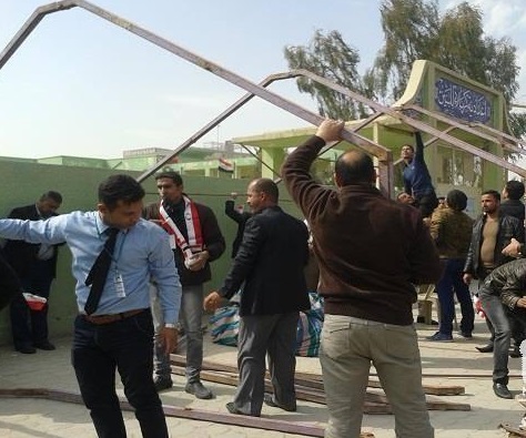 دعوة قضائية او تعويض مالي بسبب سرقة خيمة المعتصمين في كربلاء