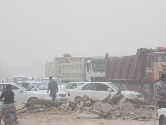 اليات تحول شارع رئيس في كربلاء الى انقاض واتهامات شعبية بسوء ادارة المشاريع بالمحافظة ؟!!(مصور)