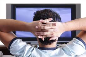 دراسة جديدة : مشاهدة التلفاز لساعات طويلة قد تسبب الموت المبكر