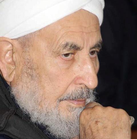 بعد اصداره فتوى بطمس قبور الانبياء والابقاء على معالم المسجد :100 شخصية سنية تعلن البراءة من عبد الملك السعدي