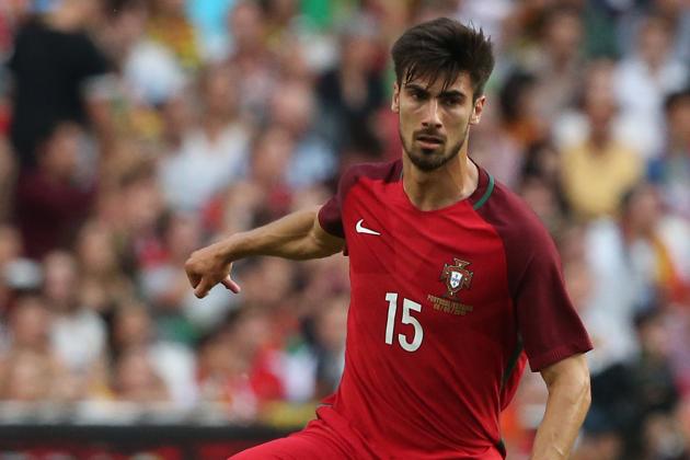 غوميز ينتقل الى برشلونه بعقد مدته 5 سنوات