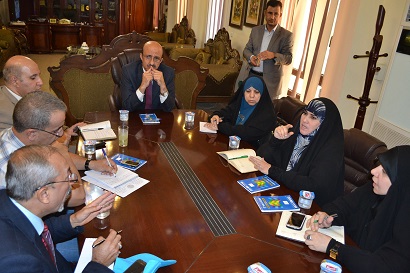 غرفة تجارة كربلاء تشكل خلية ازمة لإغاثة النازحين بتعاول حكومي واممي (مصور)