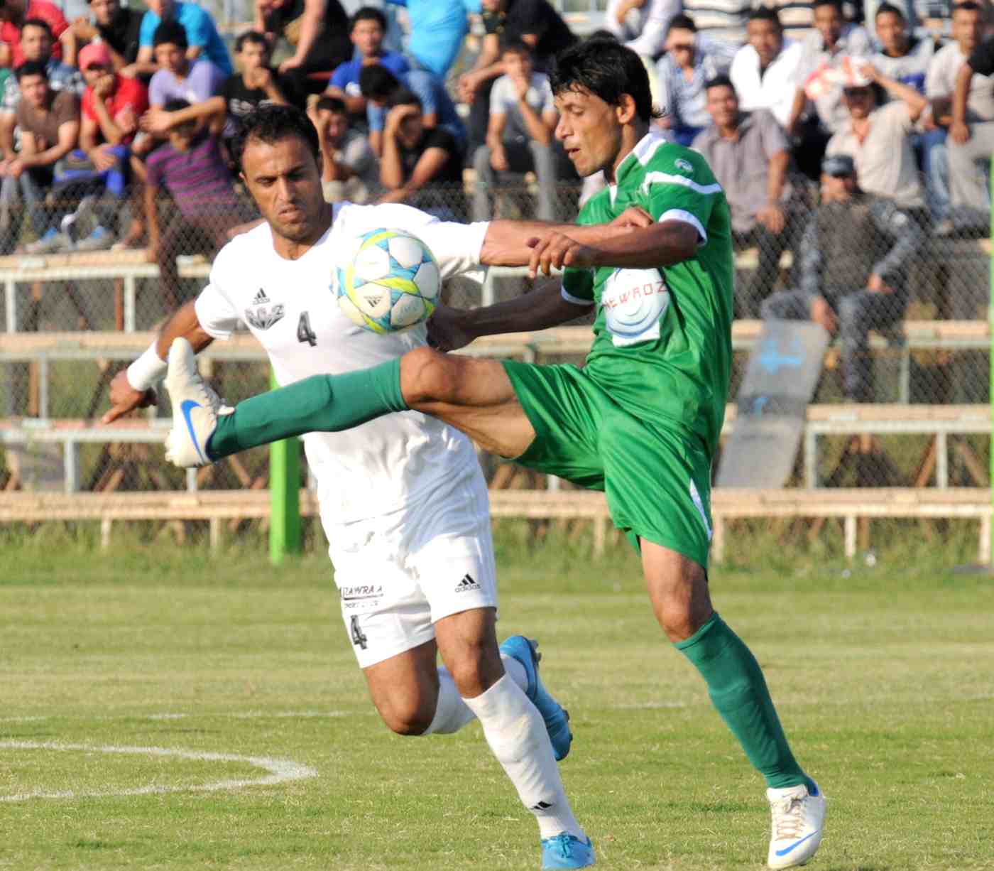 فريق كربلاء يتعاقد مع تسعة لاعبين شباب