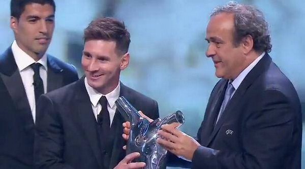 ميسي يتوج كافضل لاعب في اوربا لعام 2015