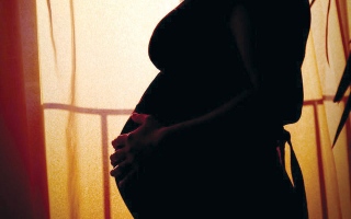 بحث: شخير الحامل ربما يؤشر إلى ارتفاع ضغط الدم