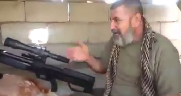 بالفيديو :قناص من الحشد الشعبي يقتل 116 داعشي في بيجي