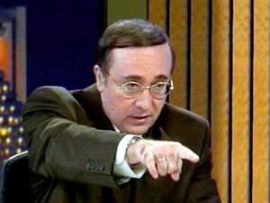 الإعلامي فيصل القاسم للحكام العرب: كفاكم اختزالاً للوطن بشخصياتكم الفاسدة