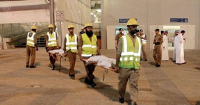 اصابة 15 حاجا في تصادم حافلتين بمكة