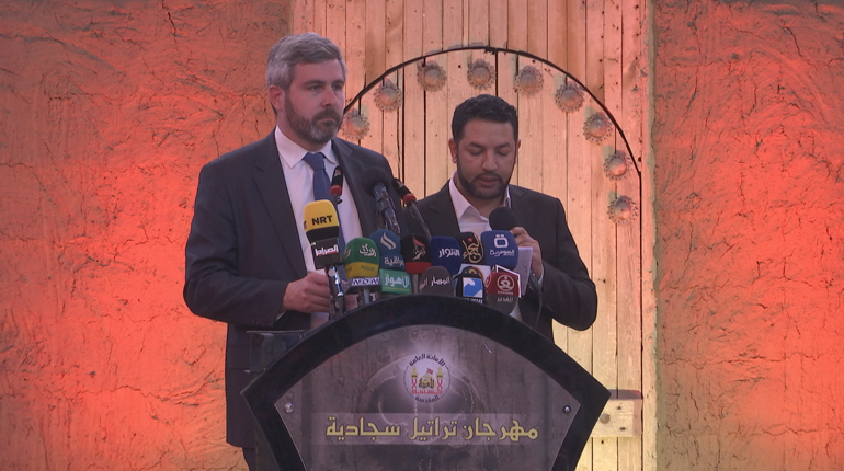 مستشار رئيس الوزراء الفرنسي يحضر مؤتمر في كربلاء:رسالة الحقوق (للسجاد) وثيقة سامية تجاوزت كل العصور