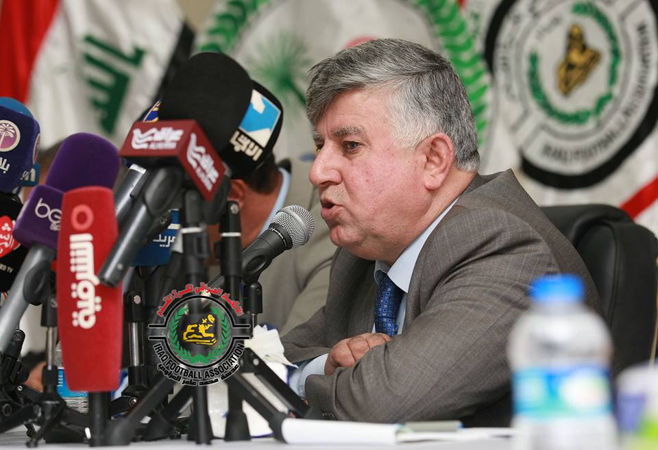 اتحاد الكرة يعلن تمسكه بشنيشل ويحرك دعوى قضائية بشأن مباراة السعودية