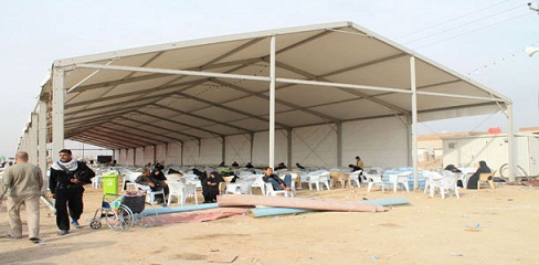 نصب اكبر خيمة خدمية بالعراق لزوار اربعينية الامام الحسين على طريق كربلاء -النجف