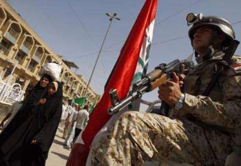 الاجهزة الامنية في كربلاء تنشر 16000 شرطي مدعومة من خمسة افواج من الجيش خلال فترة عيد الفطر المبارك