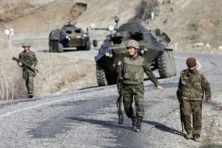 تركيا تقصف قواعد لحزب العمال الكردستاني في العراق